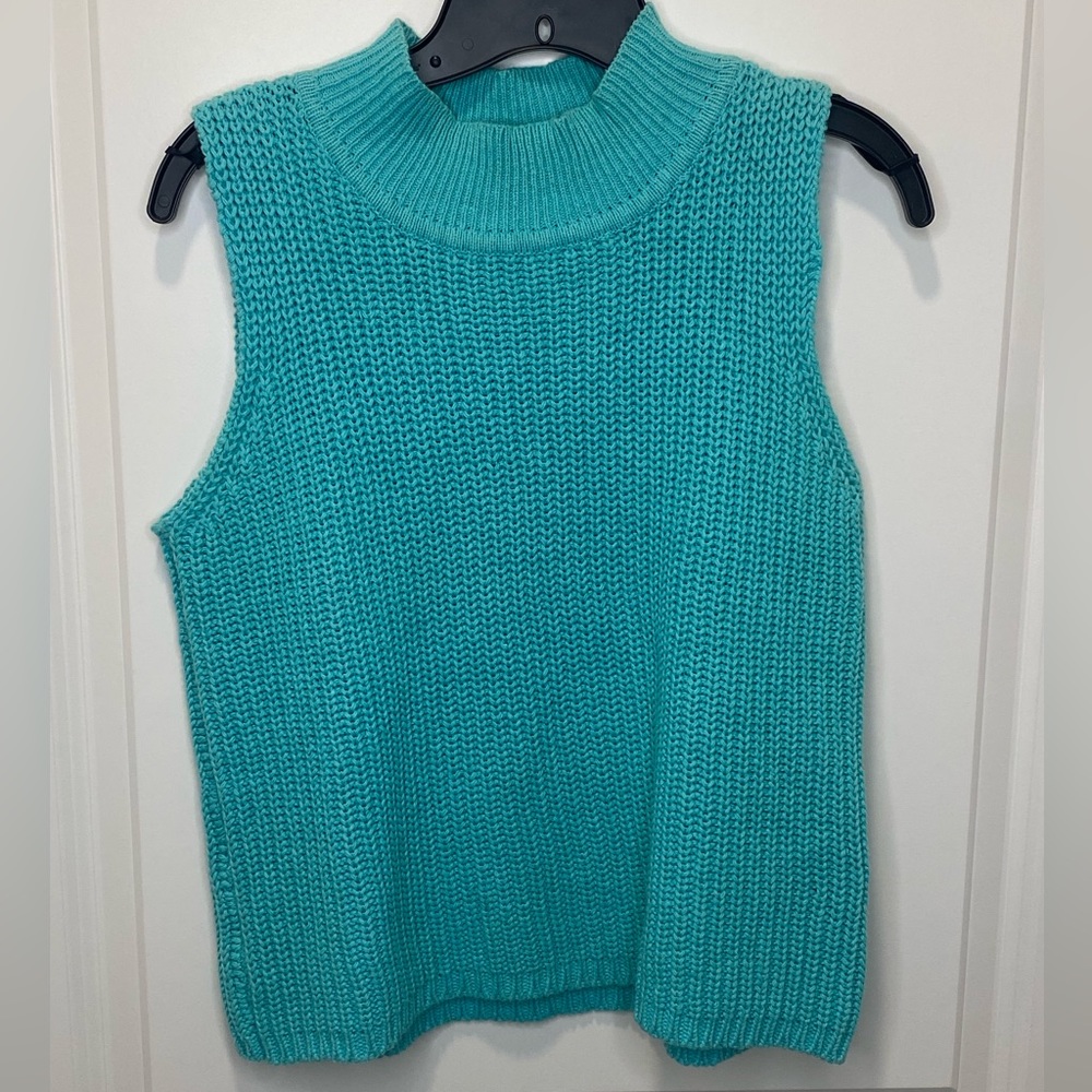 Vintage sleeveless knit sweater